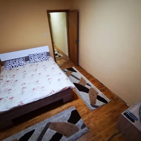Apartment Strict Center